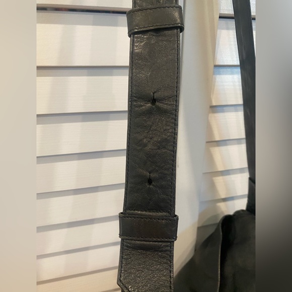 90’s DKNY Messenger Bag - Picture 7 of 12